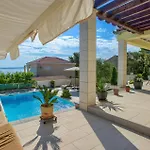 Villa Tatijana